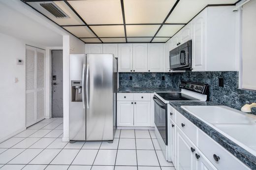 Apartment in Key Biscayne, Miami-Dade