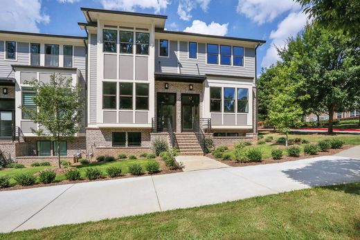 Townhouse in Brookhaven, DeKalb County