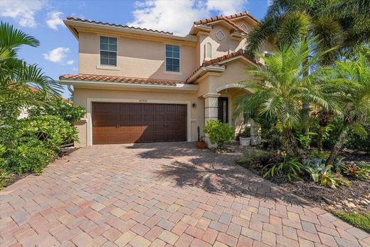 Detached House in Wellington, Palm Beach