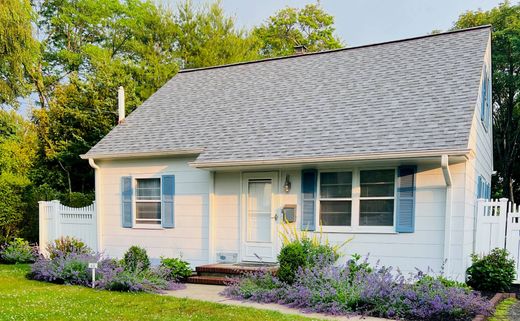 Detached House in Southampton, Suffolk County