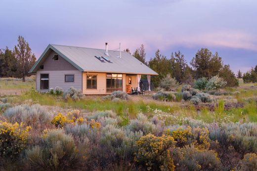 Luxury home in Maupin, Wasco County