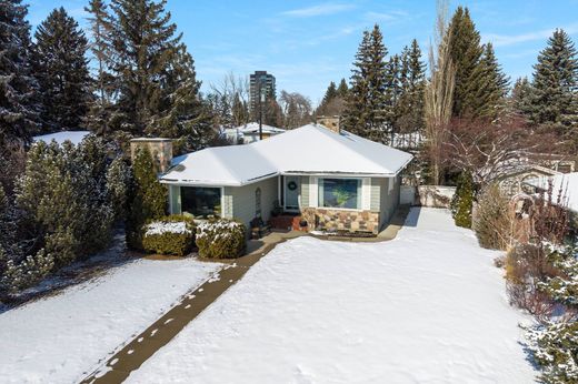 Detached House in Edmonton, Alberta