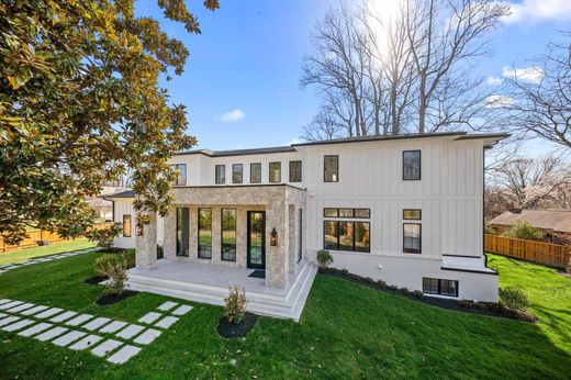 Luxury home in Bethesda, Montgomery County