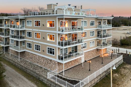 Piso / Apartamento en Saugeen Shores, Ontario