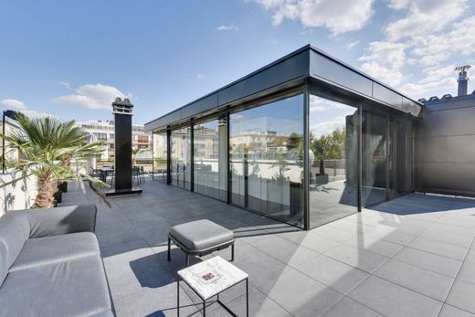Apartment in Neuilly-sur-Seine, Hauts-de-Seine