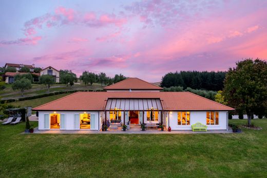 Luxury home in Nelson, Nelson City
