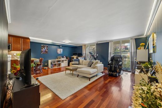 Apartment in Edgewater, Bergen County