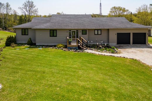 Casa en McIntyre, Grey County