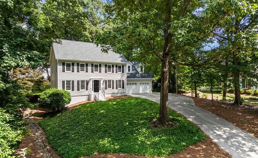 Detached House in Alpharetta, Fulton County