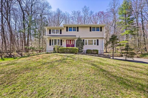 Detached House in Ridgefield, Fairfield County