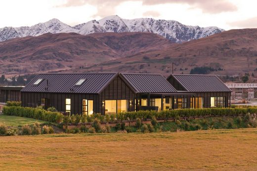 Detached House in Queenstown, Queenstown-Lakes District