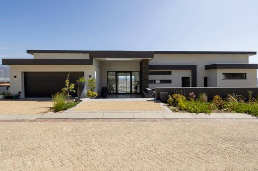 Detached House in Cape Town, City of Cape Town