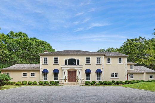 Detached House in East Hampton, Middlesex County