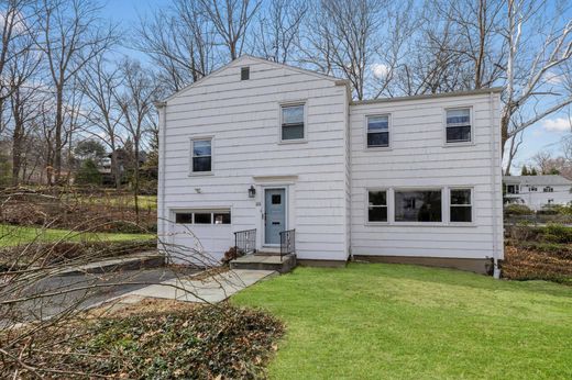 Detached House in Scarsdale, Westchester County