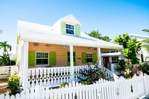 Luxury home in Hope Town