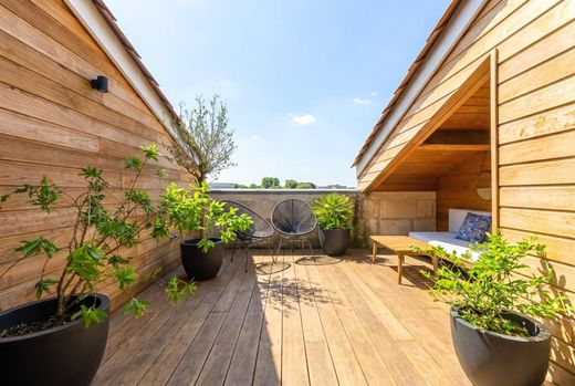 Apartment in Bordeaux, Gironde