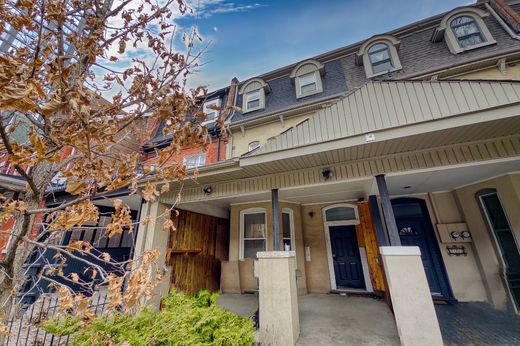 Stadswoning in Toronto, Ontario