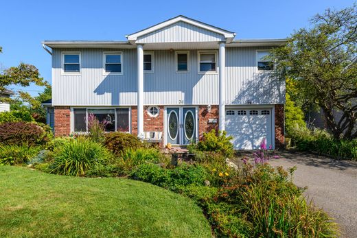 Vrijstaand huis in Old Bethpage, Nassau County