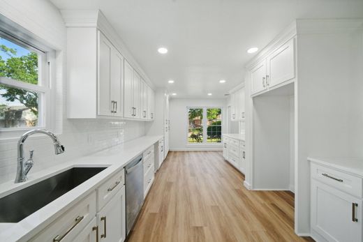Detached House in Houston, Harris County