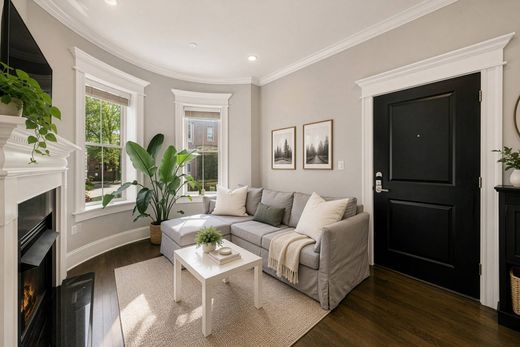 Luxury home in Cambridge, Middlesex County