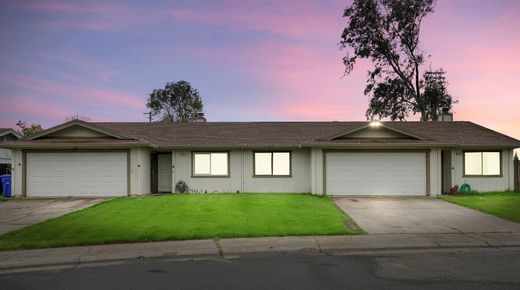 Duplex w Elk Grove, Sacramento County