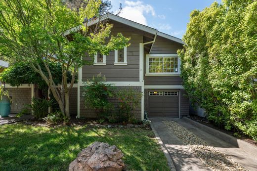 Detached House in San Anselmo, Marin County