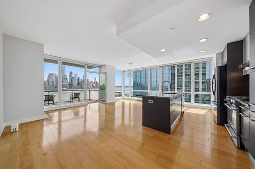 Luxury home in Jersey City, Hudson County