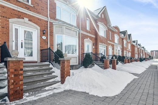 Casa Unifamiliare a Pointe-Claire, City of Montréal