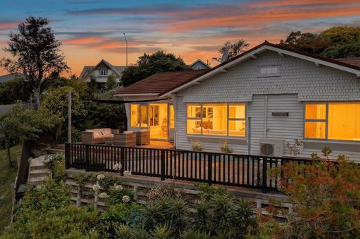 Detached House in Christchurch, Christchurch City