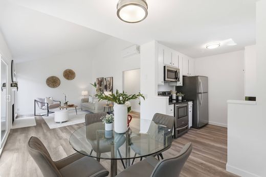 Apartment / Etagenwohnung in Mountain View, Santa Clara County