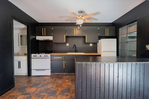 Apartment in Los Angeles, Los Angeles County