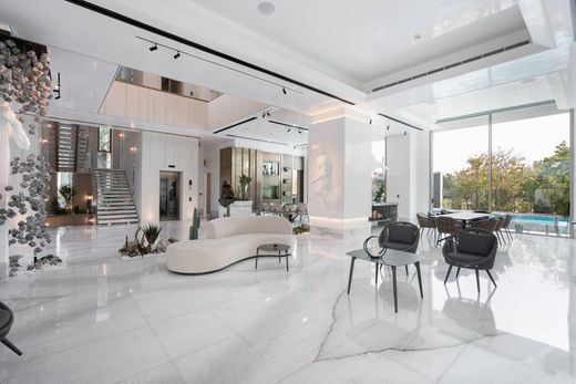 Villa in Dubai