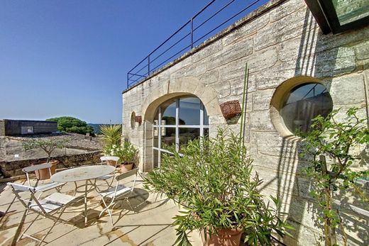Luxury home in Saint-Maximin, Gard