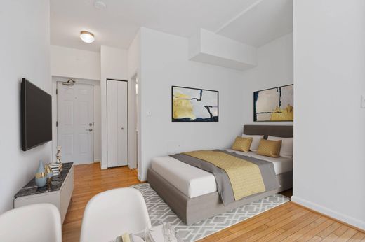 Apartment in Washington, Washington County