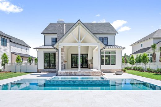 Detached House in WaterSound, Walton County