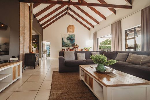 Detached House in George, Eden District Municipality