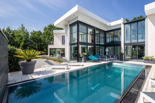 Villa in Pessac, Gironde