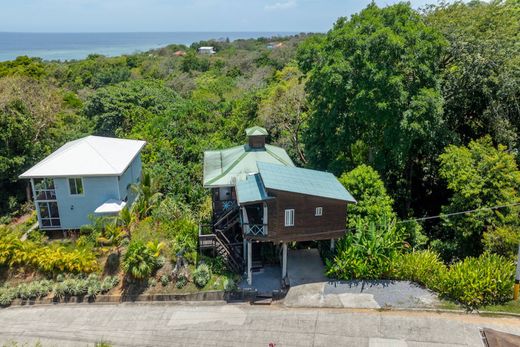 Vrijstaand huis in Roatán