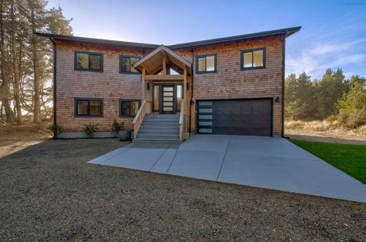 Detached House in Ocean Park, Pacific County