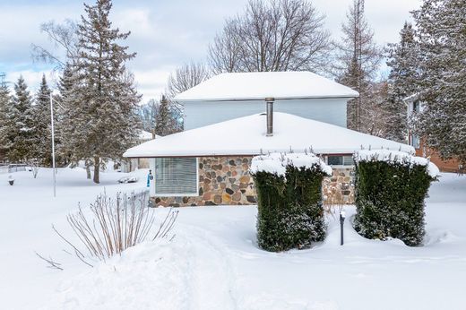 Casa Unifamiliare a Wasaga Beach, Ontario