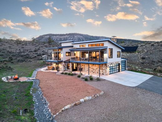 Luxury home in Ridgway, Ouray County