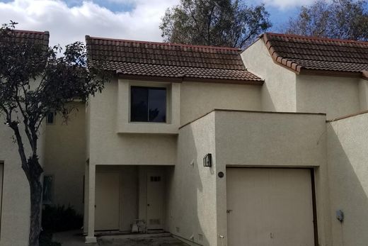 타운 하우스 / Claremont, Los Angeles County