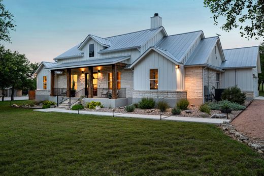 Detached House in Fredericksburg, Gillespie County