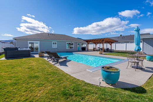 Detached House in Manson, Chelan County