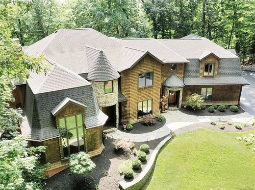 Detached House in Fairport, Monroe County