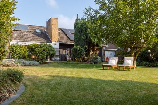 Detached House in Isernhagen-Süd, Lower Saxony