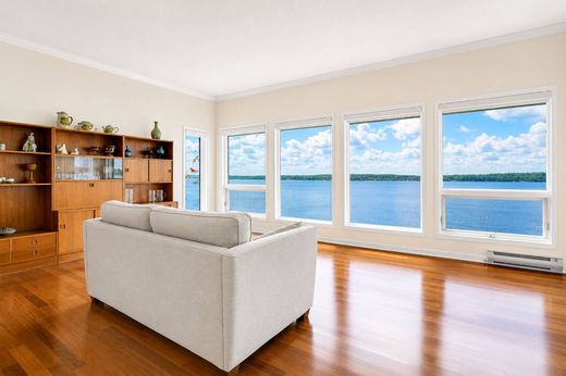 Apartment in Barrie, Ontario