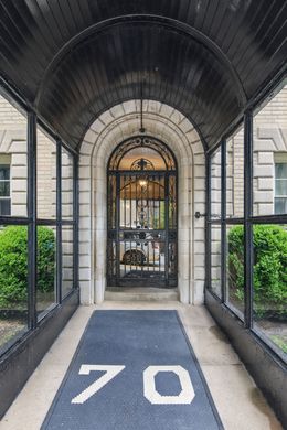 Apartment in Chicago, Cook County