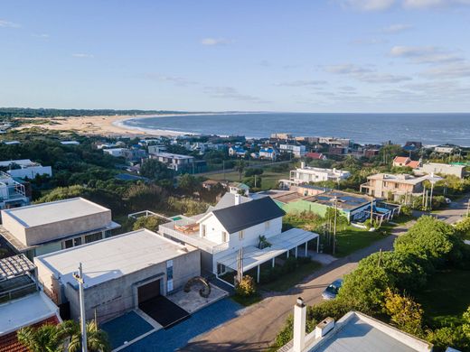 Casa Independente - José Ignacio, Garzón