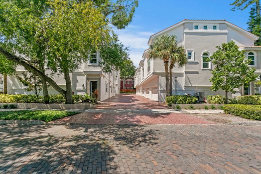 St. Petersburg, Pinellas Countyのアパートメント